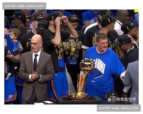 霍姆格伦兼具护框与远投 雷霆冠军印证全能内线价值 霍姆格伦兼具护框与远投 雷霆冠军印证全能内线价值